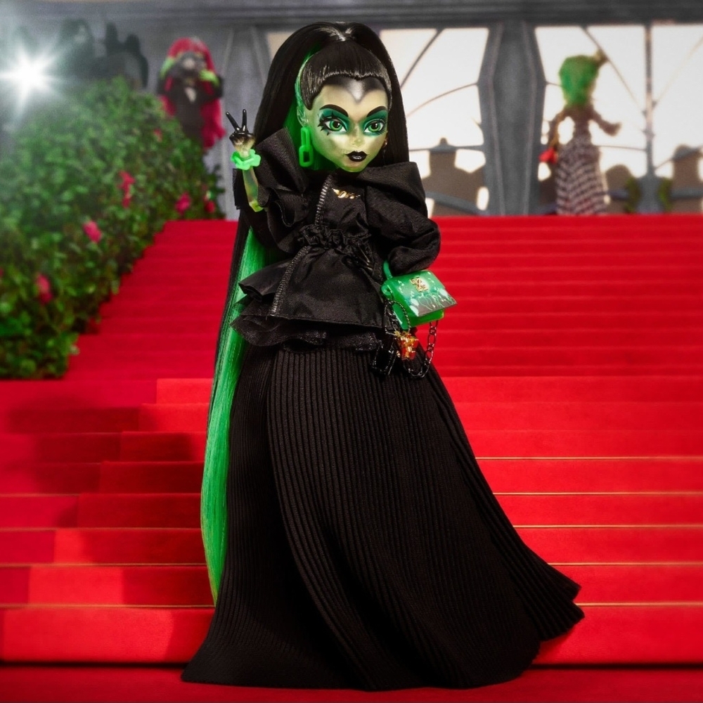 🧨♡Monster High Black & Green Gothic Glam Doll